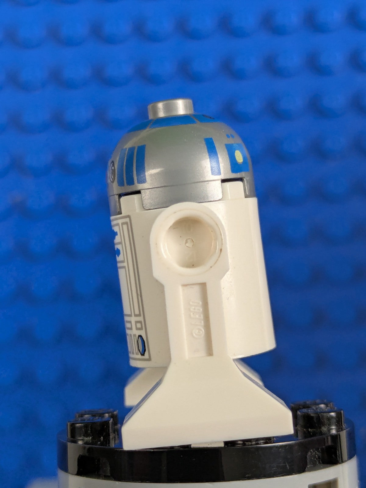 Lego Star Wars: Episode 4-6: R2-D2 - Astromech Droid sw0217a Set 75020