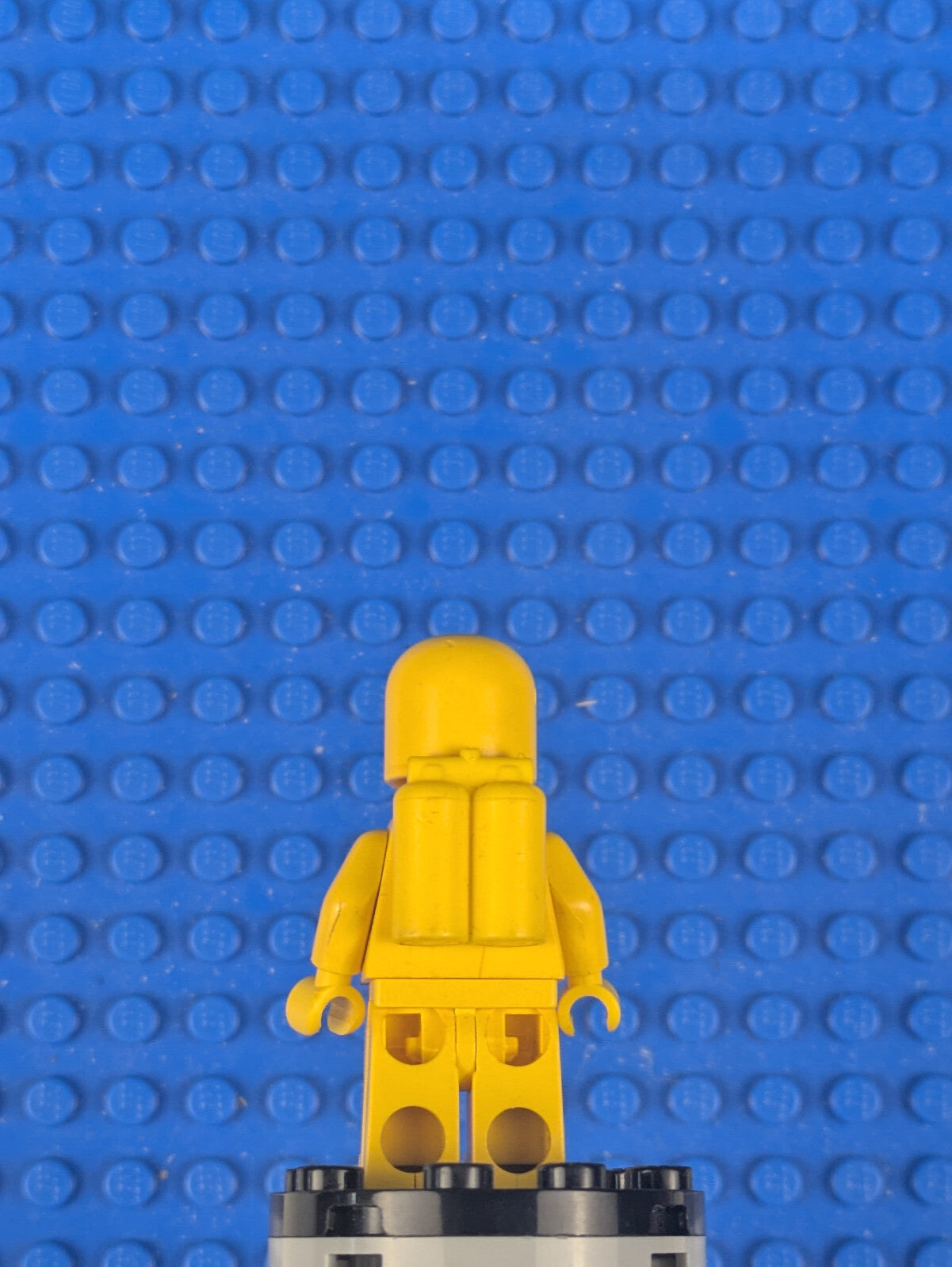 Lego Space: Classic Space: Classic Space - Yellow with Air Tanks sp007 Set 6950