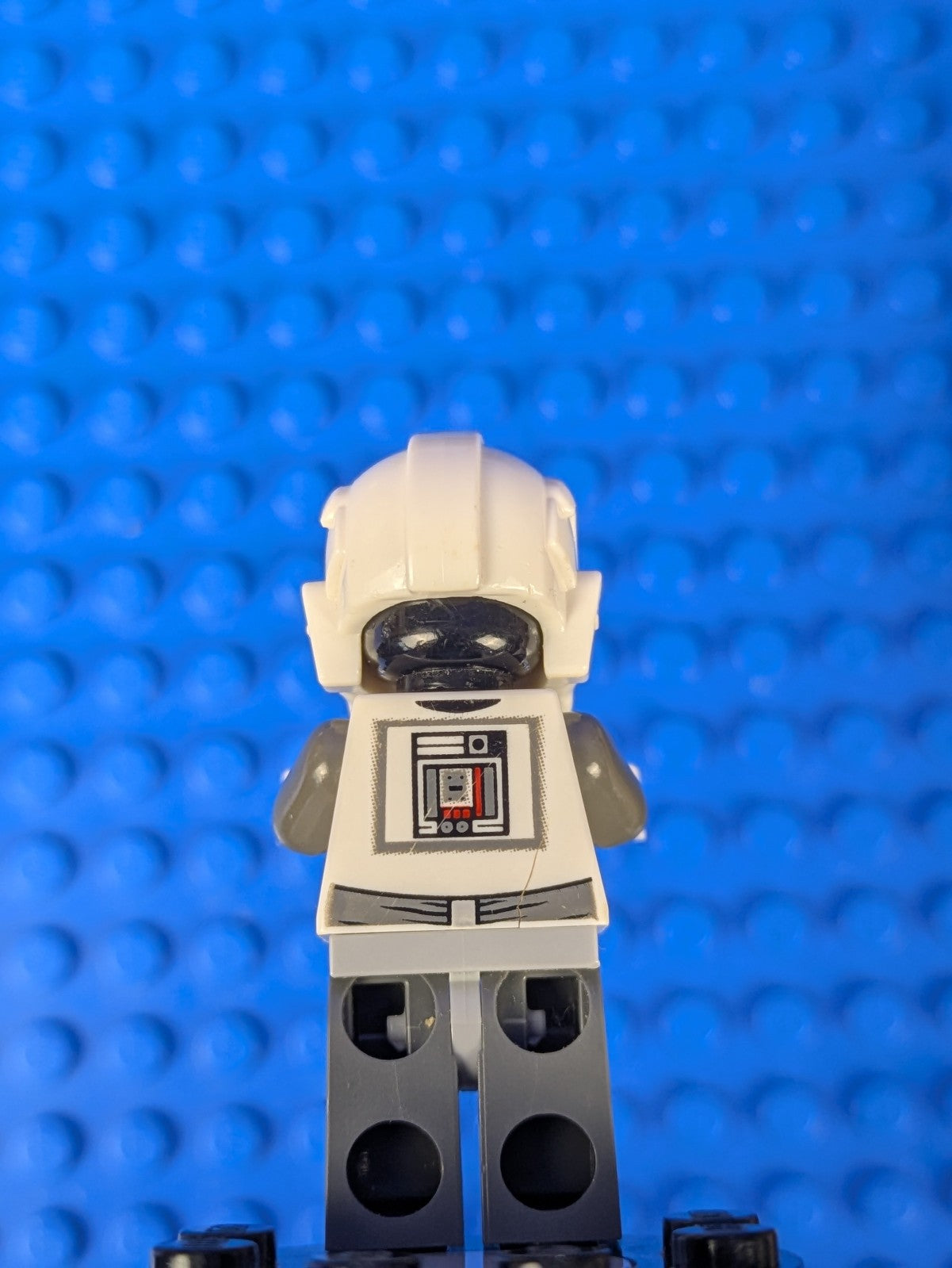 Lego Star Wars: AT-AT Driver - Red Imperial Logo sw0262 Set 8129