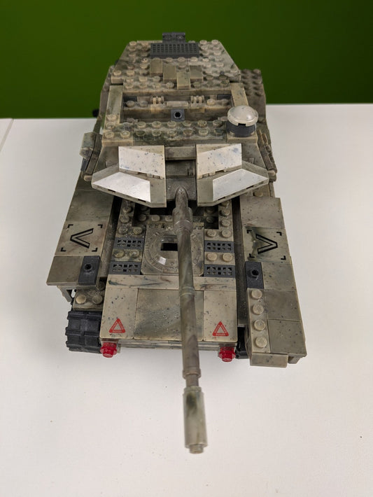 Mega Bloks Call of Duty Heavy Armor Outpost Set DCL21 - Tank Only
