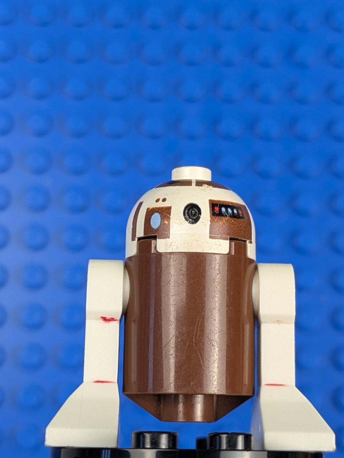 Lego Star Wars: The Clone Wars: R7-D4 - Astromech Droid sw0119 Set 8093