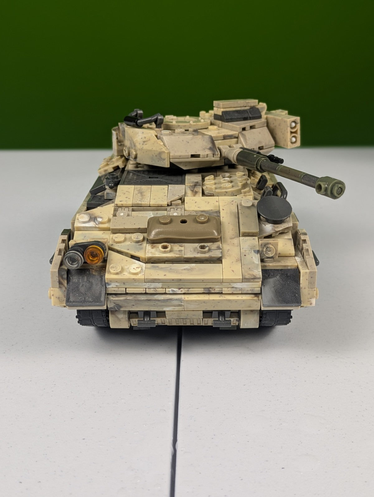 Mega Bloks Call of Duty Desert Tank DPB59 - Tank Only