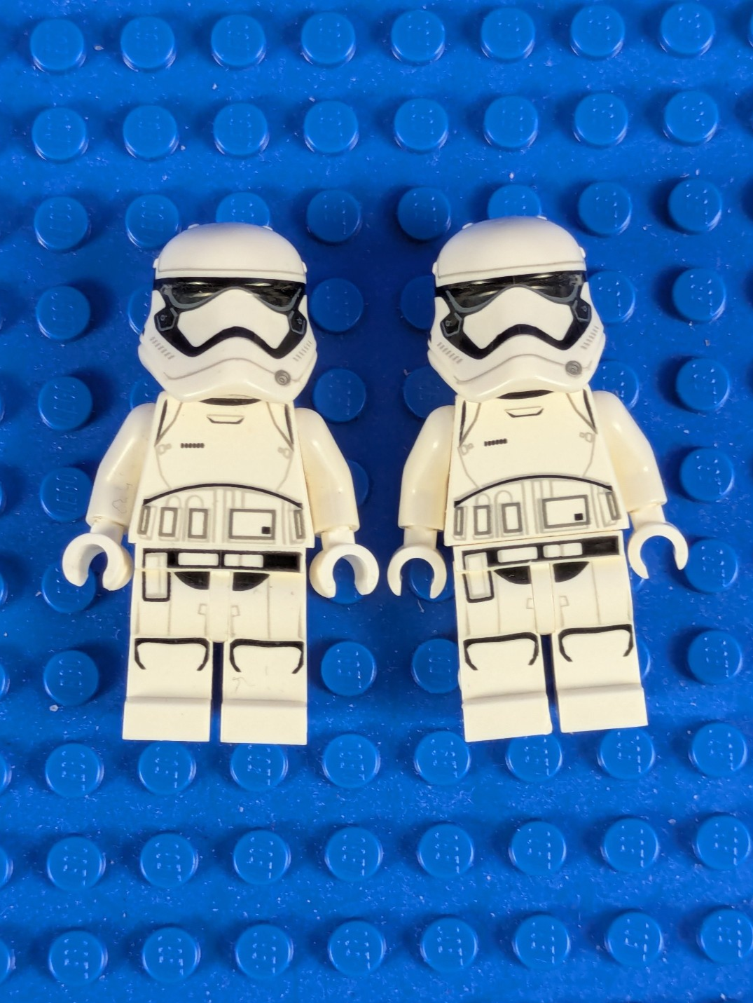 Lego Star Wars: First Order Stormtrooper - Rounded Mouth (2X) sw0667 Set 75103