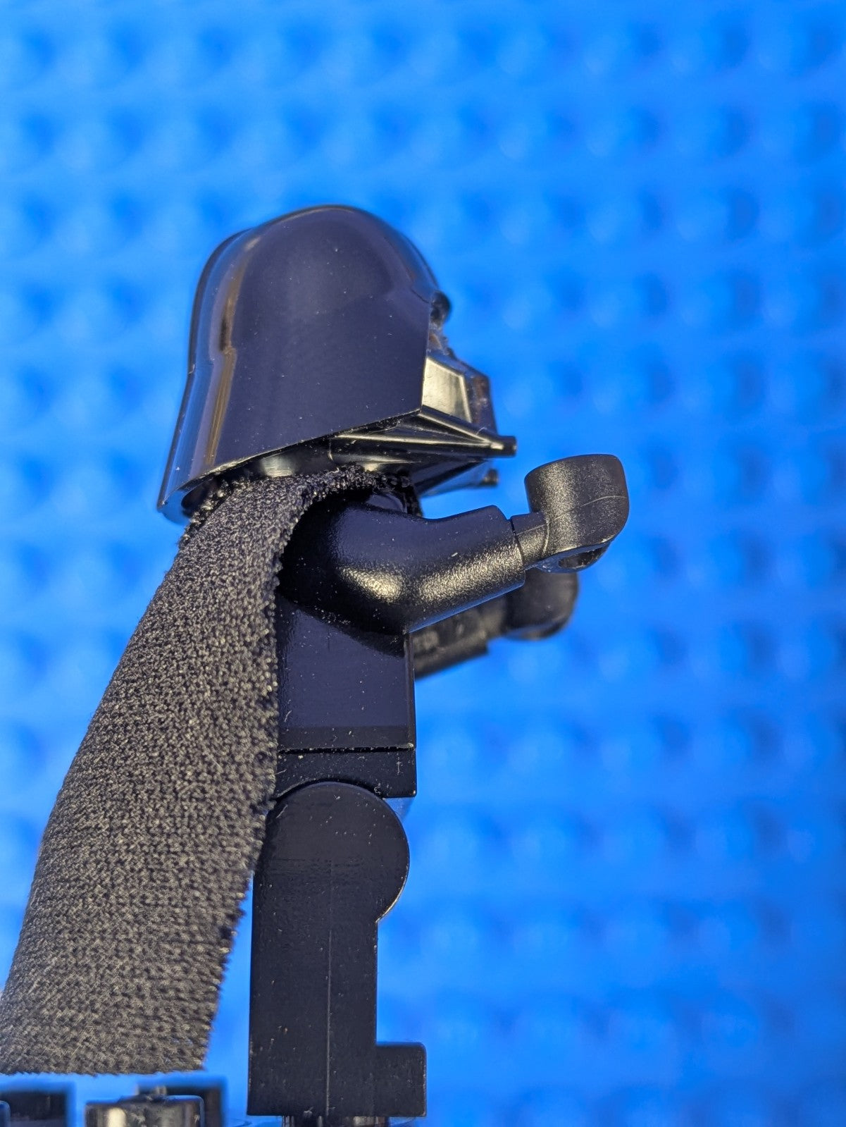 Lego Star Wars: Darth Vader (Light Nougat Head, Plain Arms) sw0834 Set 75183