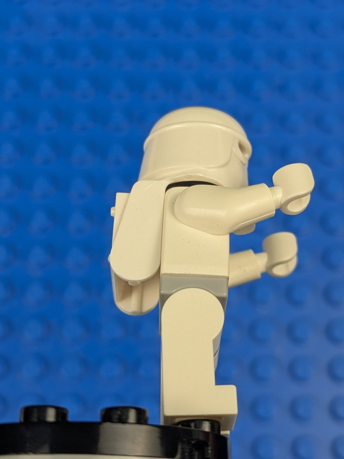 Lego Star Wars: Episode 4-6: Snowtrooper, Light Gray Hips sw0101 Set 4483