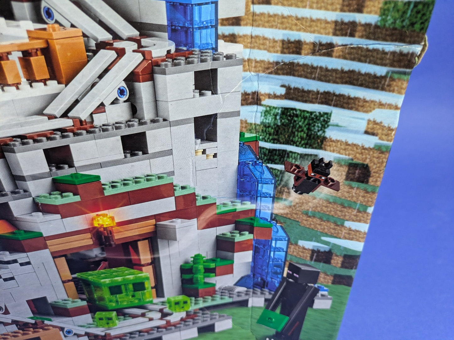 LEGO Minecraft The Mountain Cave 21137