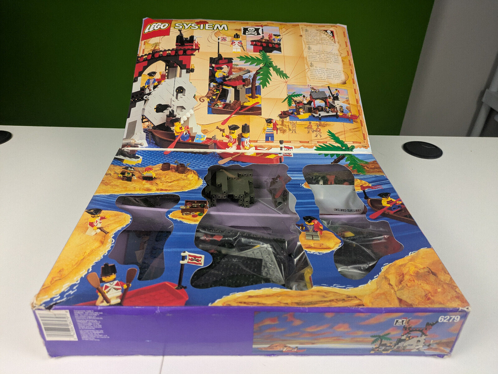 Lego Pirates: Pirates I: Skull Island Set 6279