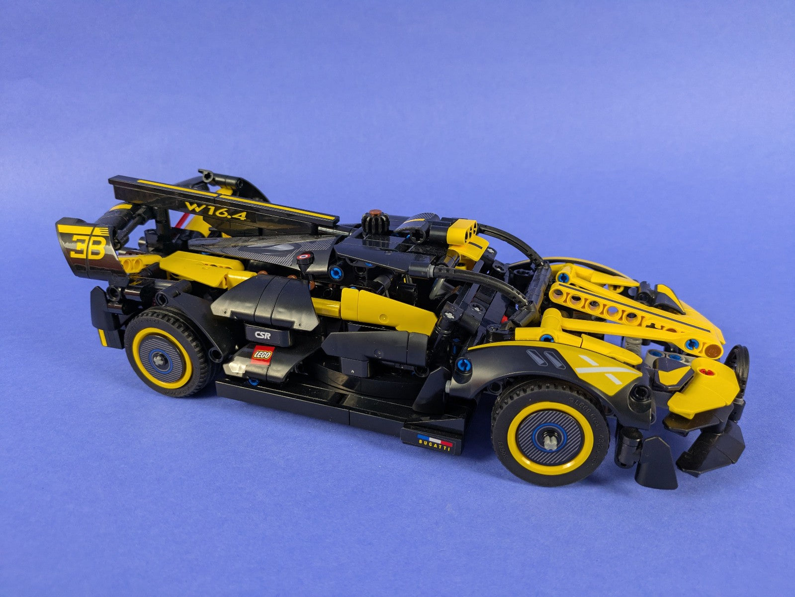 Lego Technic: Model: Race: Bugatti Bolide Set 42151 Complet Set