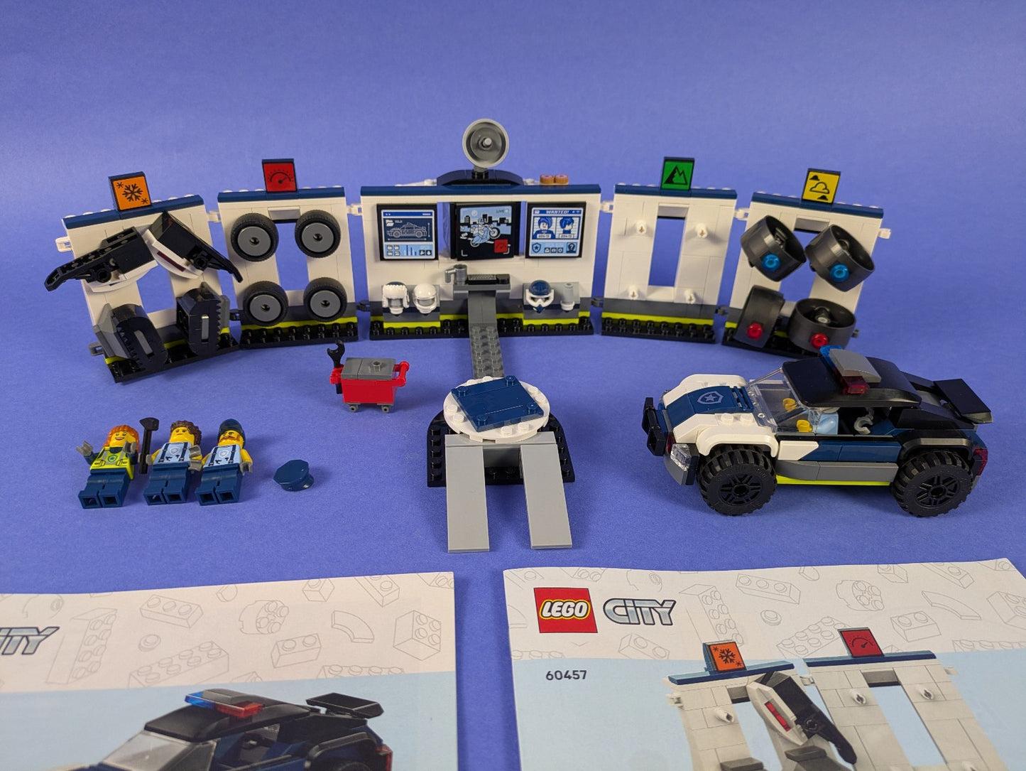 Lego Town: City: Police: Custom Police Garage Set 60457 Complete Set