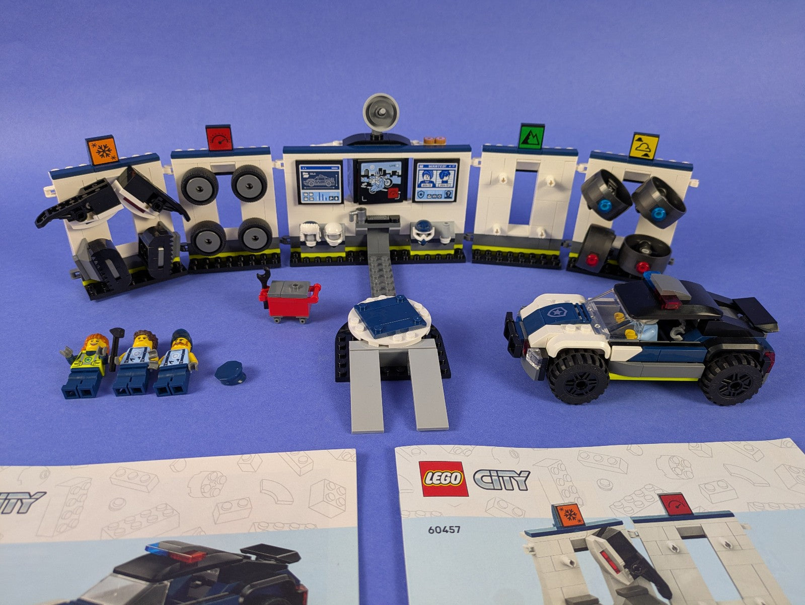 Lego Town: City: Police: Custom Police Garage Set 60457 Complete Set