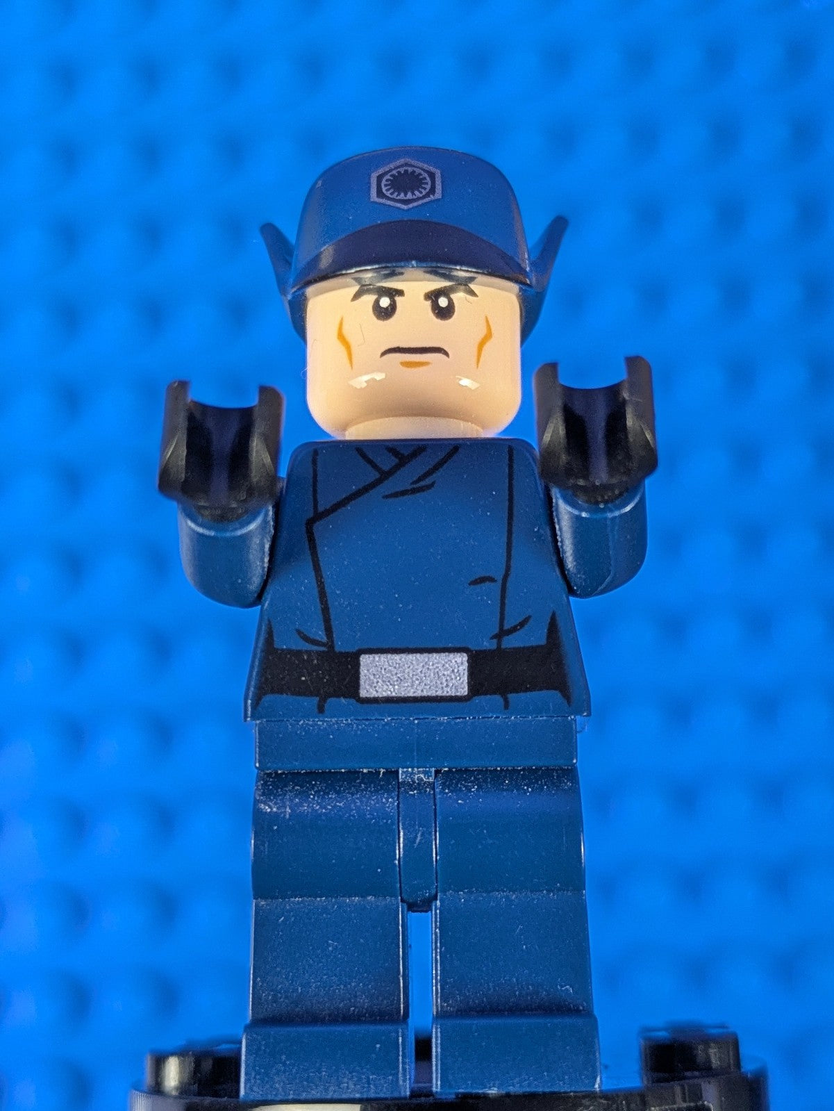 Lego Star Wars: First Order Officer (Colonel Erich S. Datoo) sw0832 Set 75166