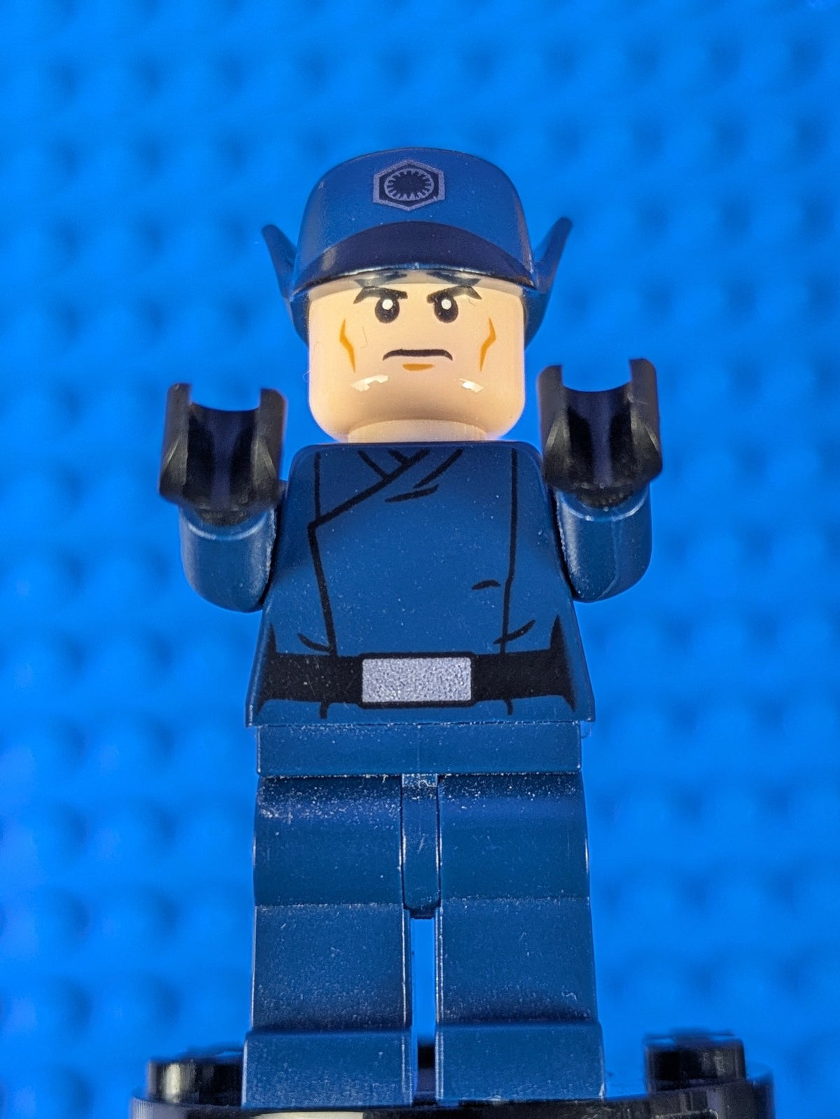 Lego Star Wars: First Order Officer (Colonel Erich S. Datoo) sw0832 Set 75166
