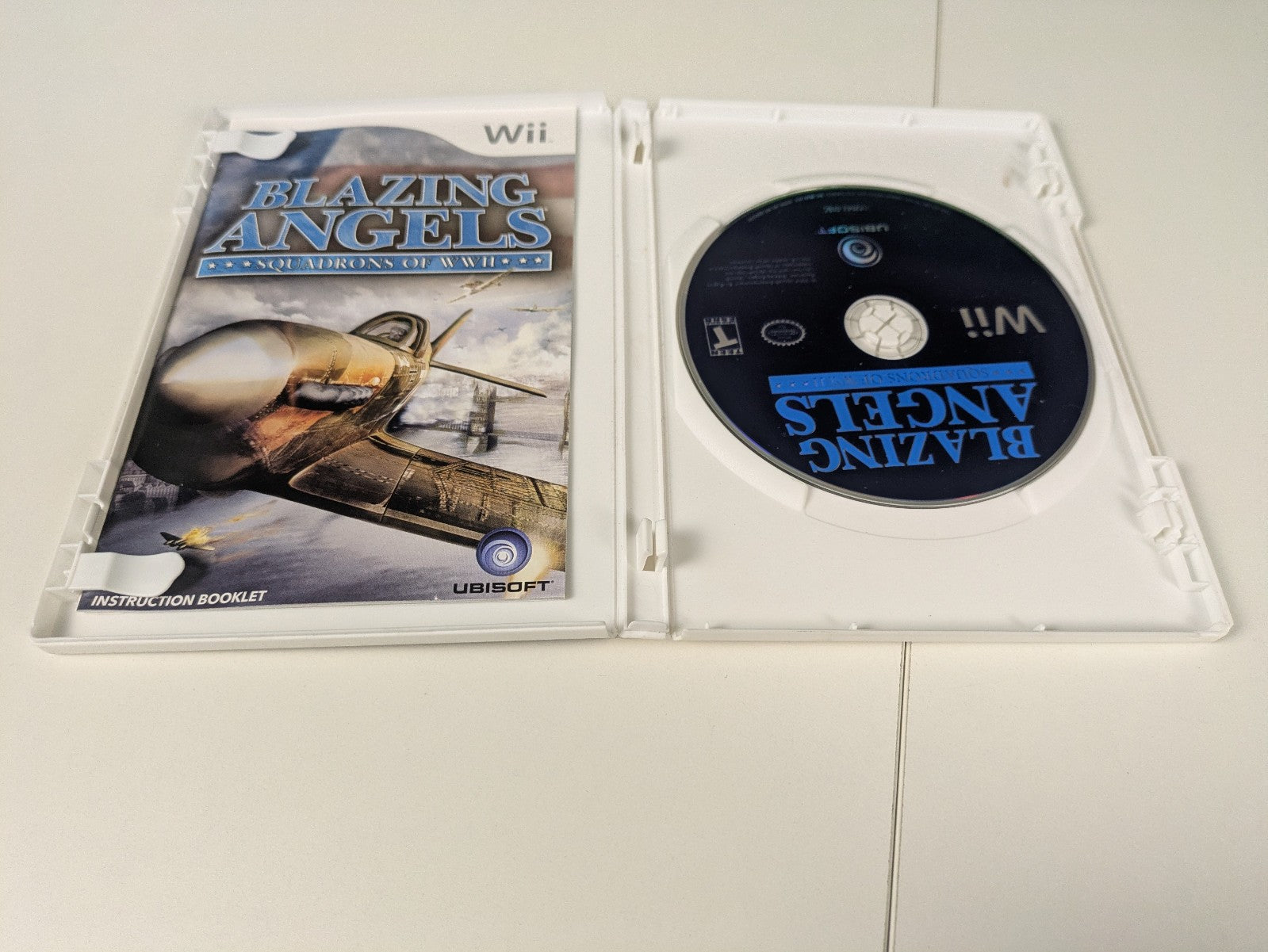 Blazing Angels: Squadrons of WWII (Nintendo Wii, 2007) CIB