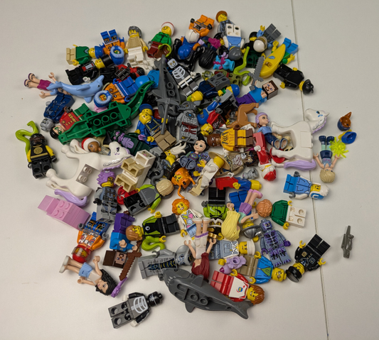 Lego Bundle Set: Random Assorted LEGO Minifigures Great Condition - w/ Animals