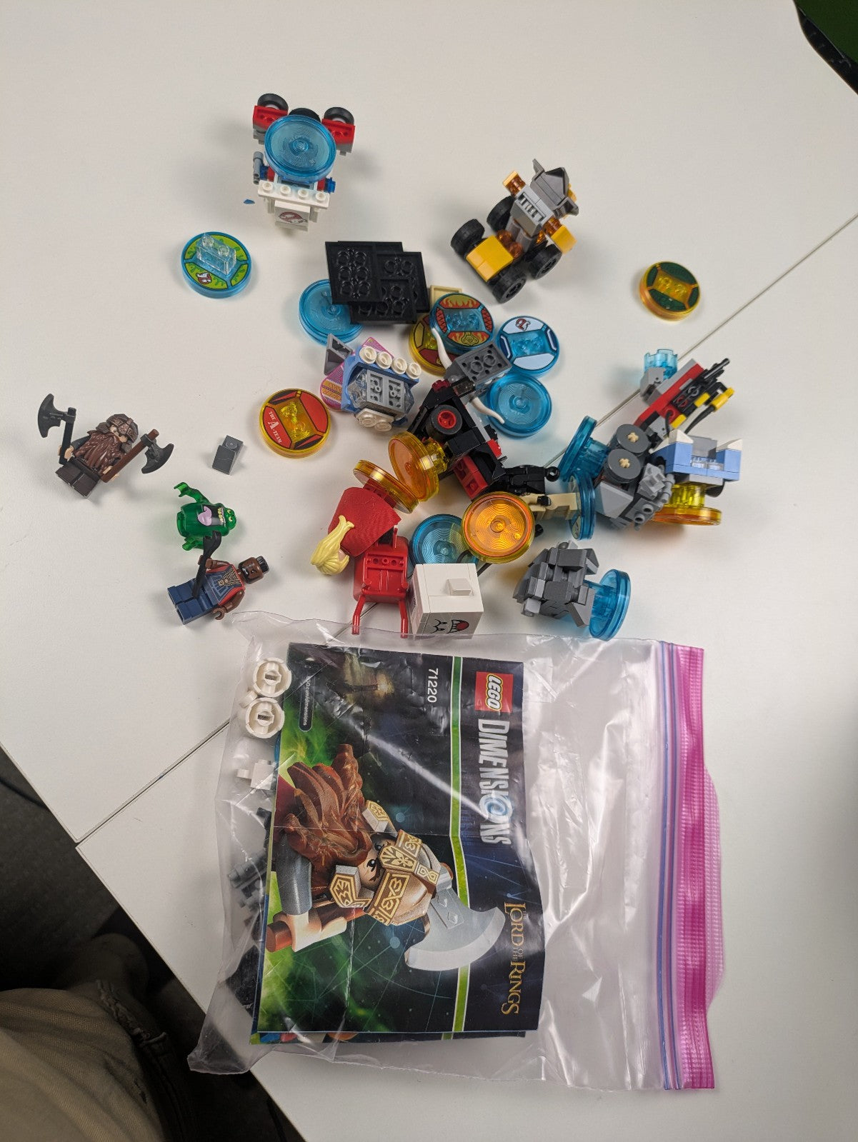 Lego Dimensions: Assorted LEGO Dimensions 20+ Set Bundle - Ultimate Collection!