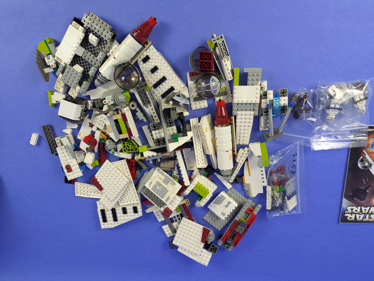 Lego Star Wars Episode 2: Republic Gunship Set 7163 Complete Set