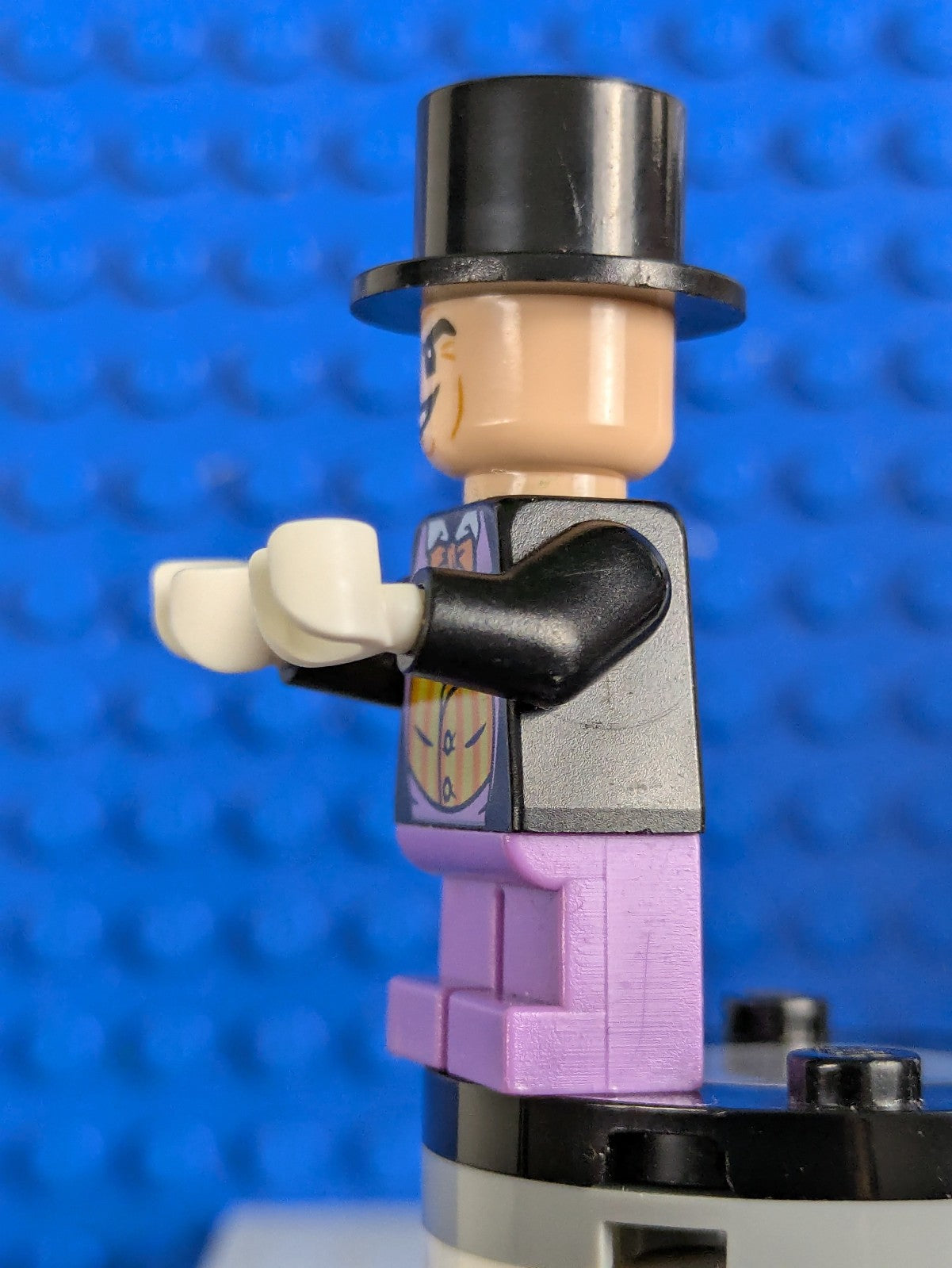 Lego Super Heroes: The Penguin - Medium Lavender Short Legs sh0647 Set 76158