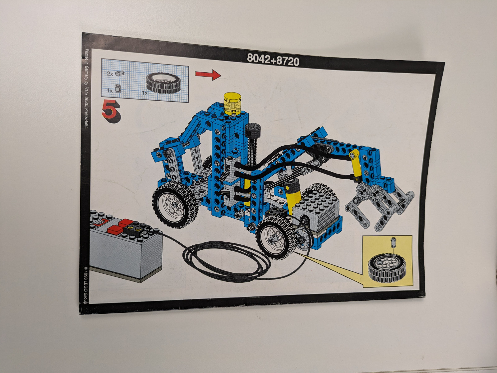 Lego Technic: Universal Building Set: Pneumatic Set 8042 - w/ Instructions