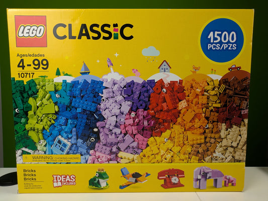 Lego Classic: Bricks Bricks Bricks Set 10717 BRAND NEW