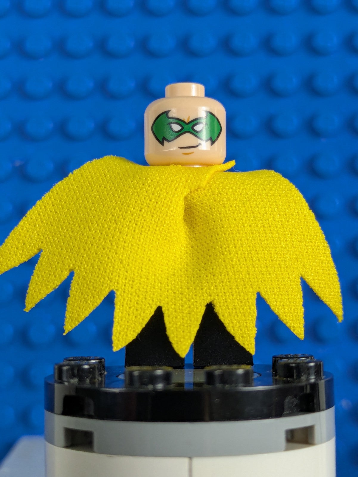 Lego Super Heroes: Batman II: Robin - Green Mask and Hands sh0588 Set 76122