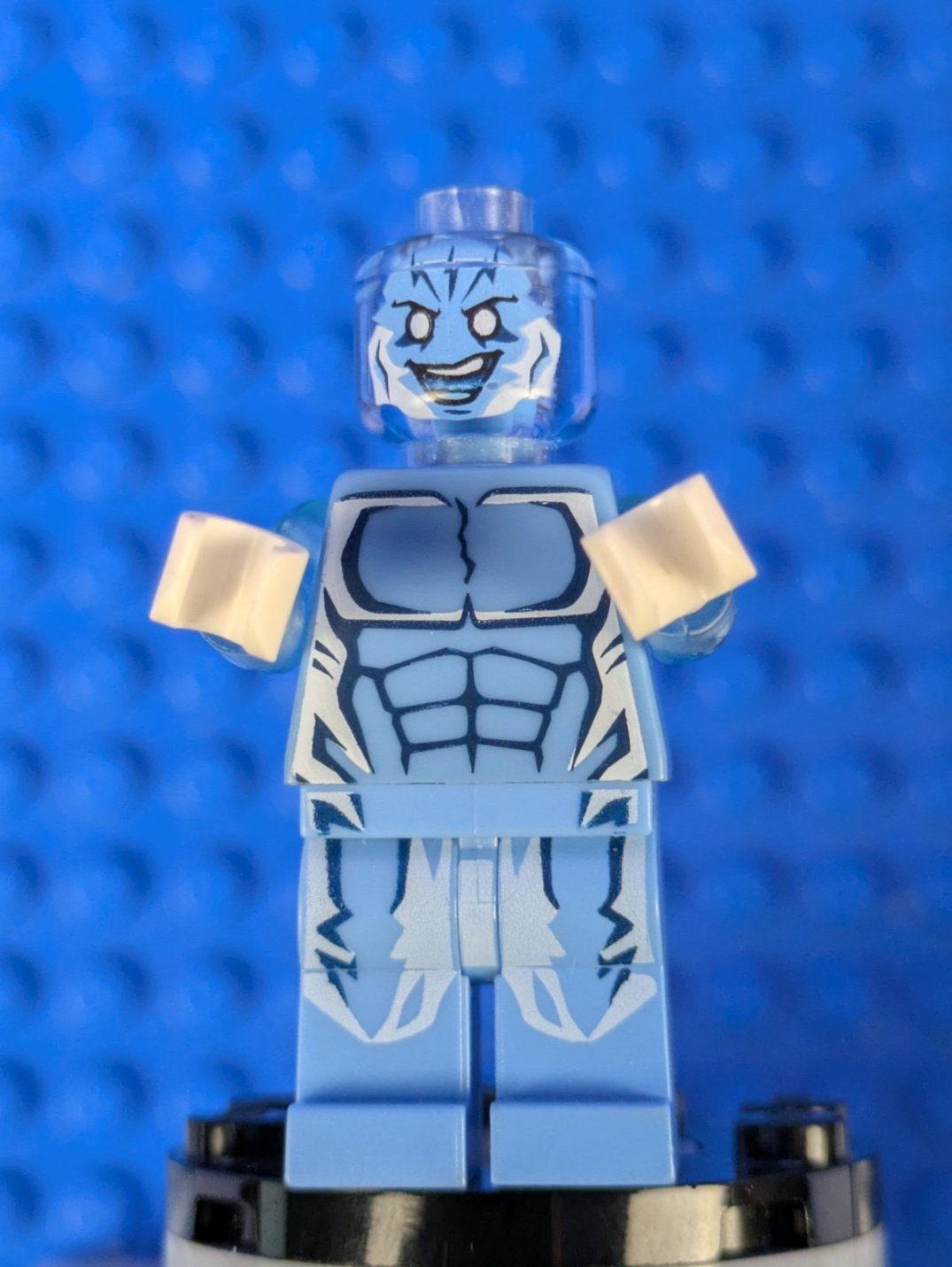 Lego Super Heroes: Electro - Medium Blue Outfit sh0105 Set 76014