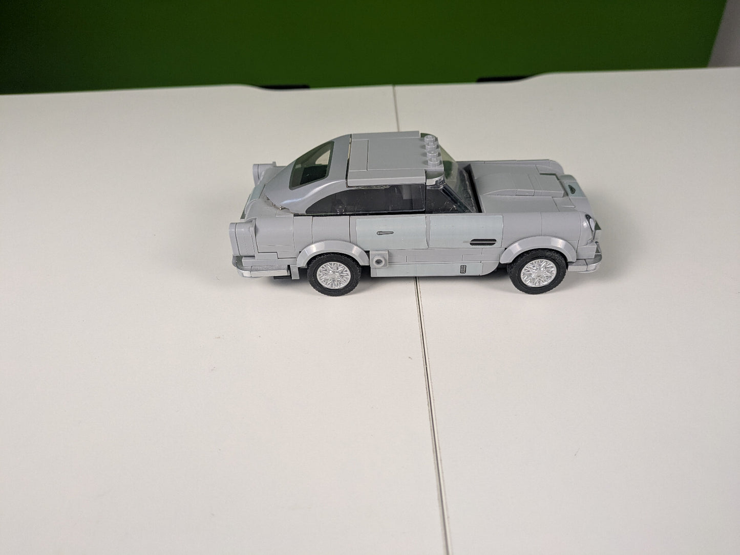 Lego SPEED CHAMPIONS: 007 Aston Martin DB5 Set 76911
