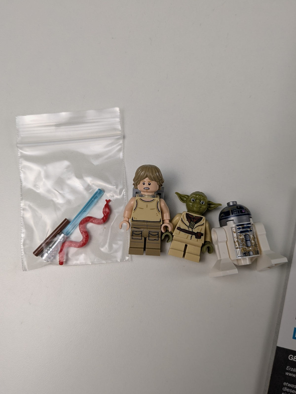 LEGO Star Wars Yoda's Hut 75208 Complete Set Pre-Owned