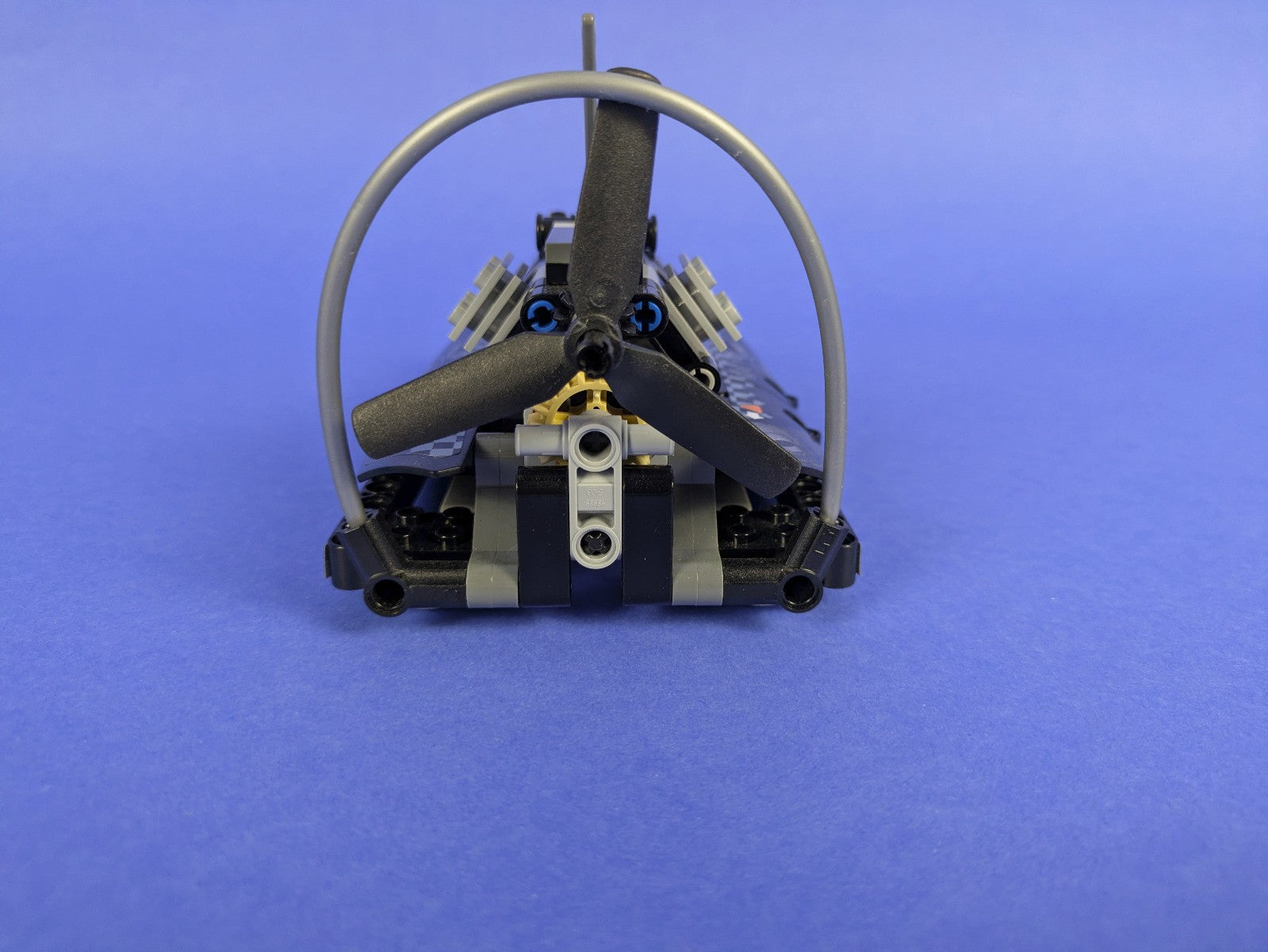 Lego Technic: Model: Harbor: Hovercraft 42002