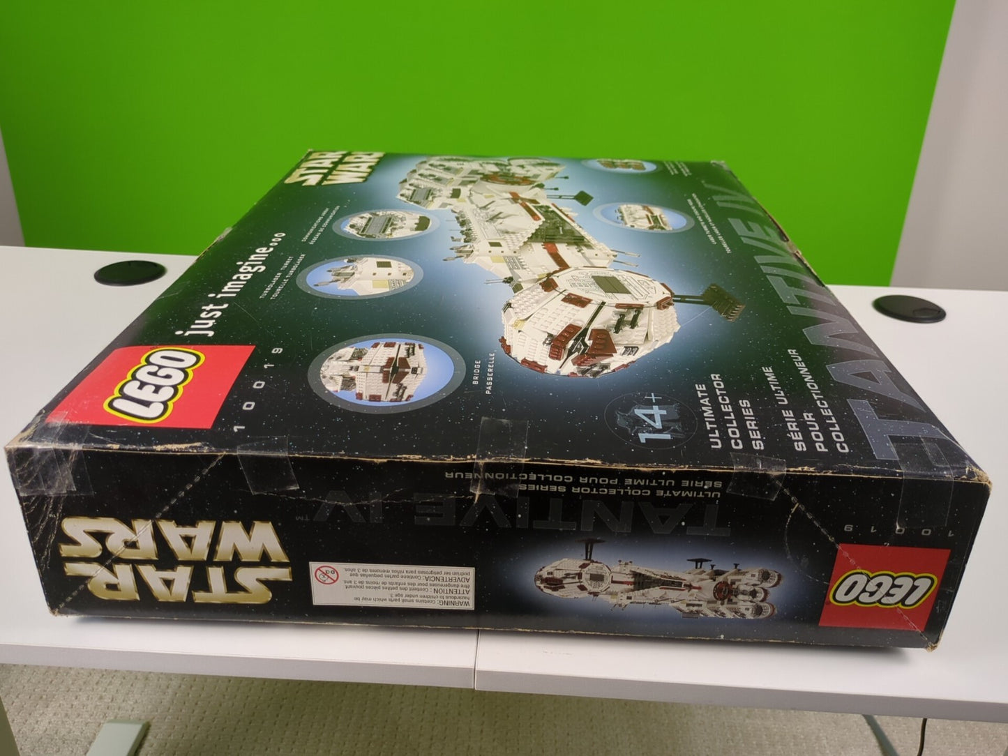 Lego Star Wars: Rebel Blockade Runner - UCS 10019 (Tantive IV) - BRAND NEW!