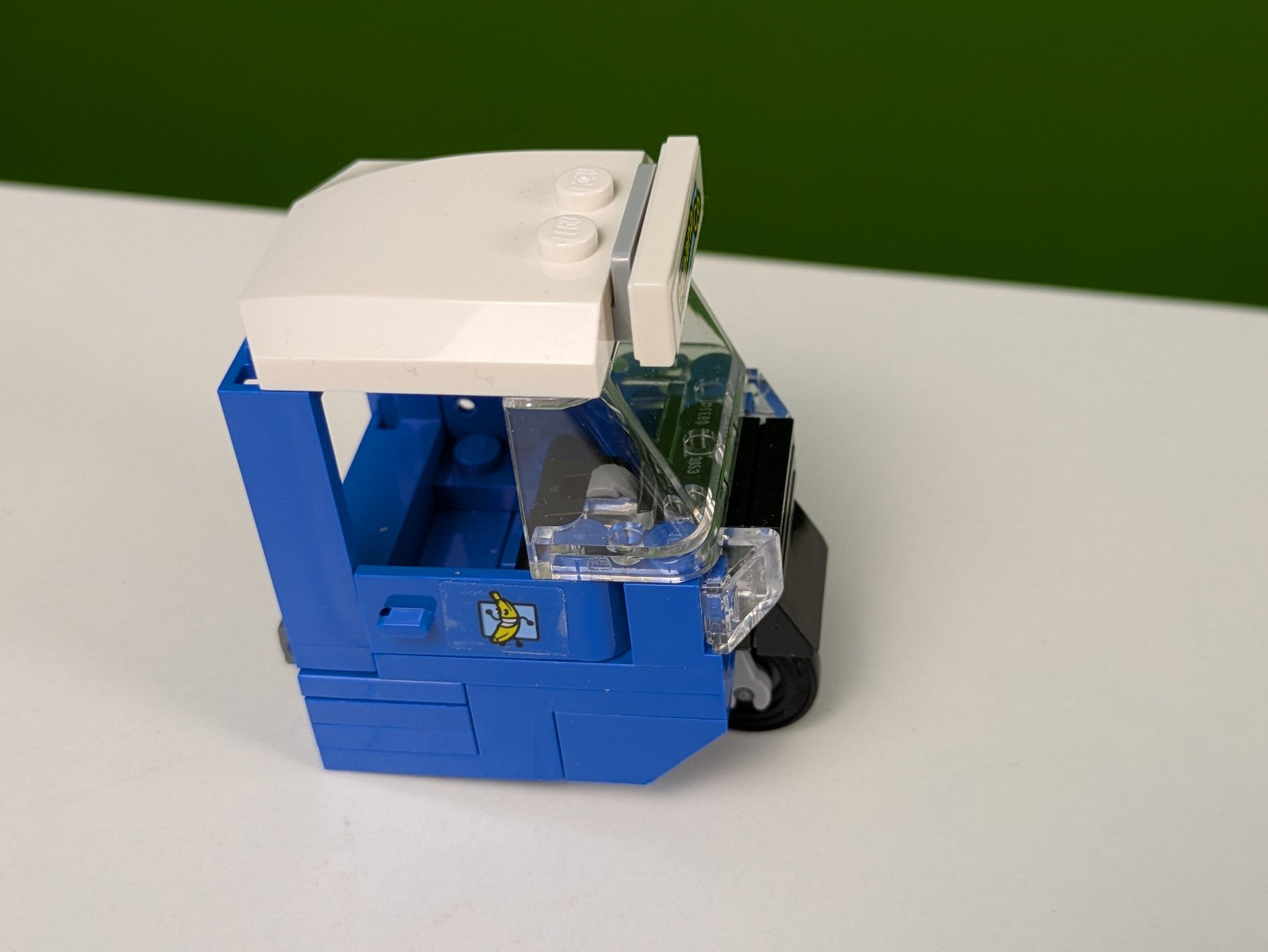 Lego Super Heroes: Gorilla Grodd Goes Bananas Set 76026 - Incomplete Set