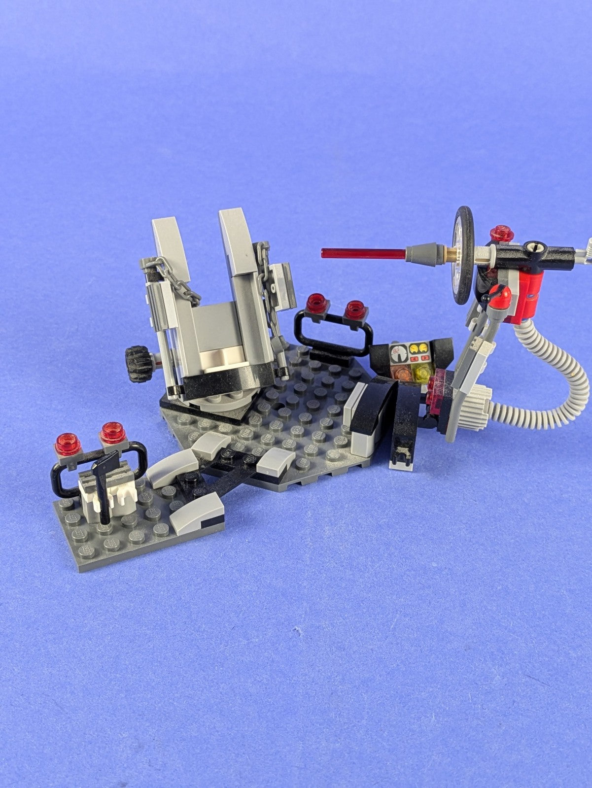 LEGO The LEGO Movie Melting Room 70801 Complete Set Pre-Owned