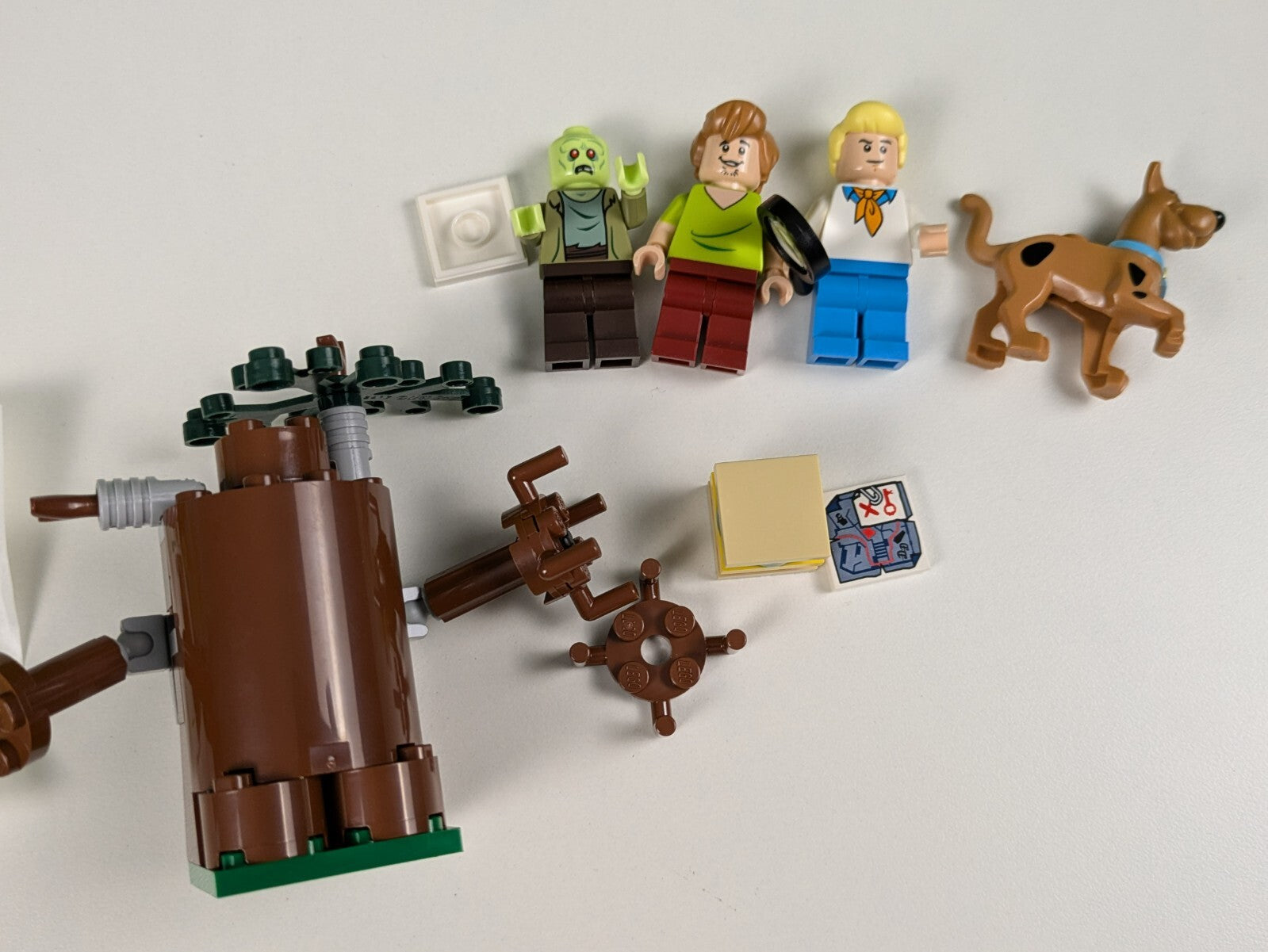 Lego Scooby-Doo: The Mystery Machine Set 75902
