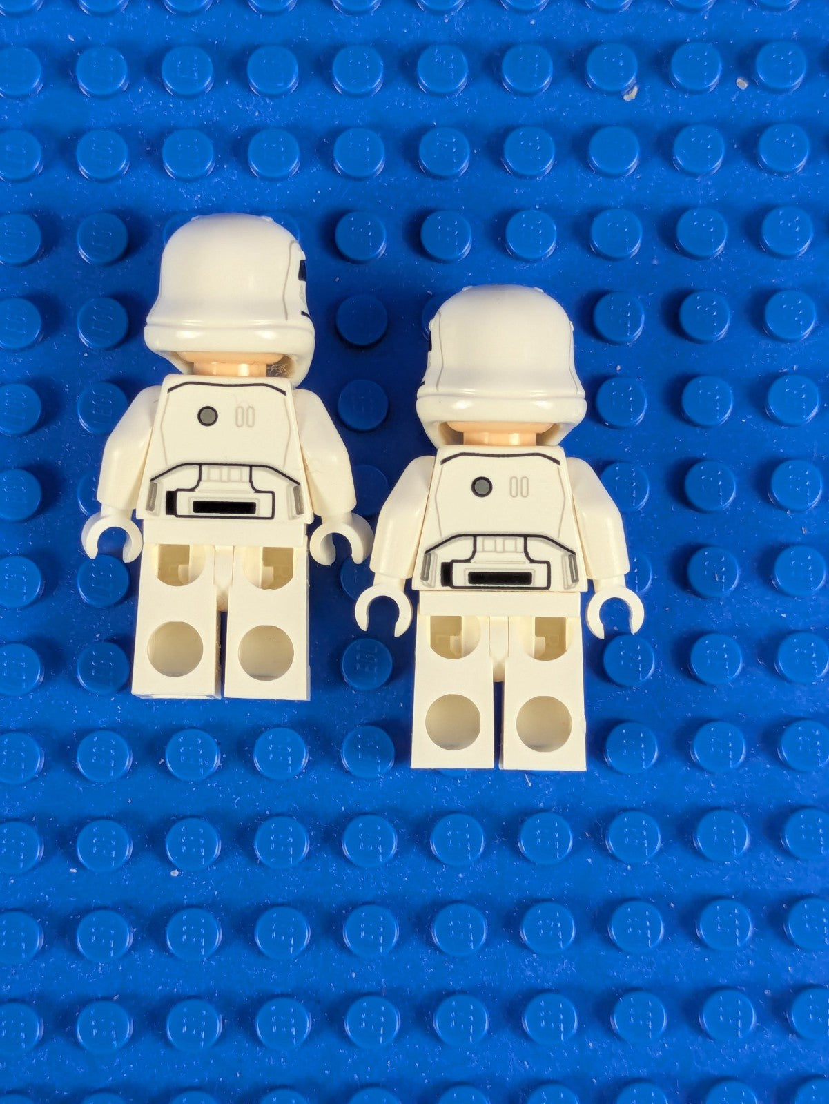 Lego Star Wars: First Order Stormtrooper - Rounded Mouth (2X) sw0667 Set 75103