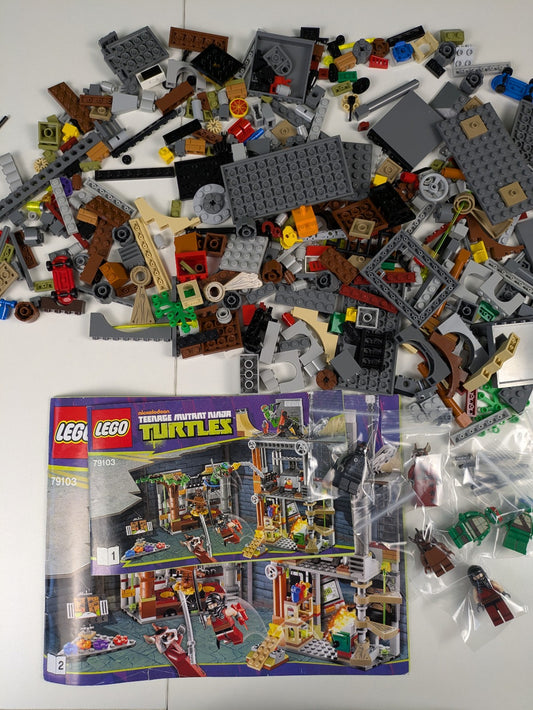 Lego Teenage Mutant Ninja Turtles: Turtle Lair Attack Set 79103 - w/ Instruction