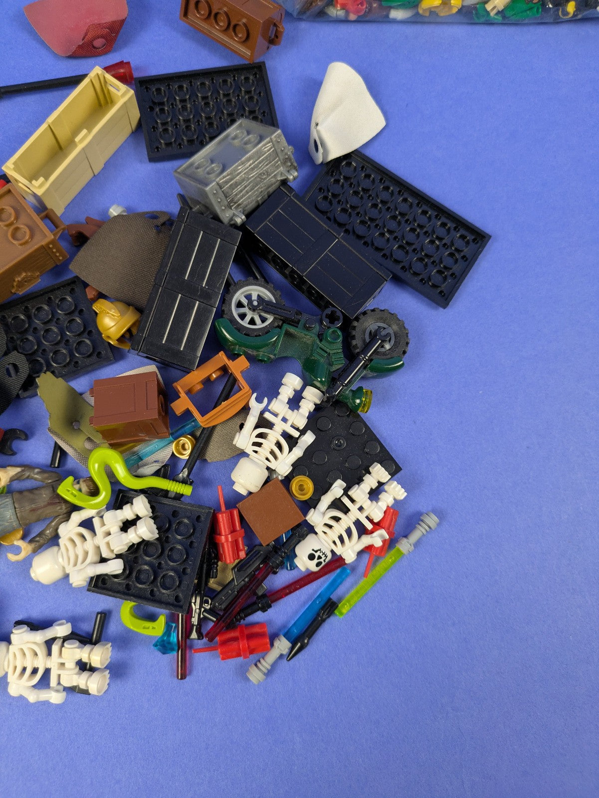LEGO & Non-LEGO Assorted Minifigure and Random Parts Bundle Lot - 1 lb 5.3 oz