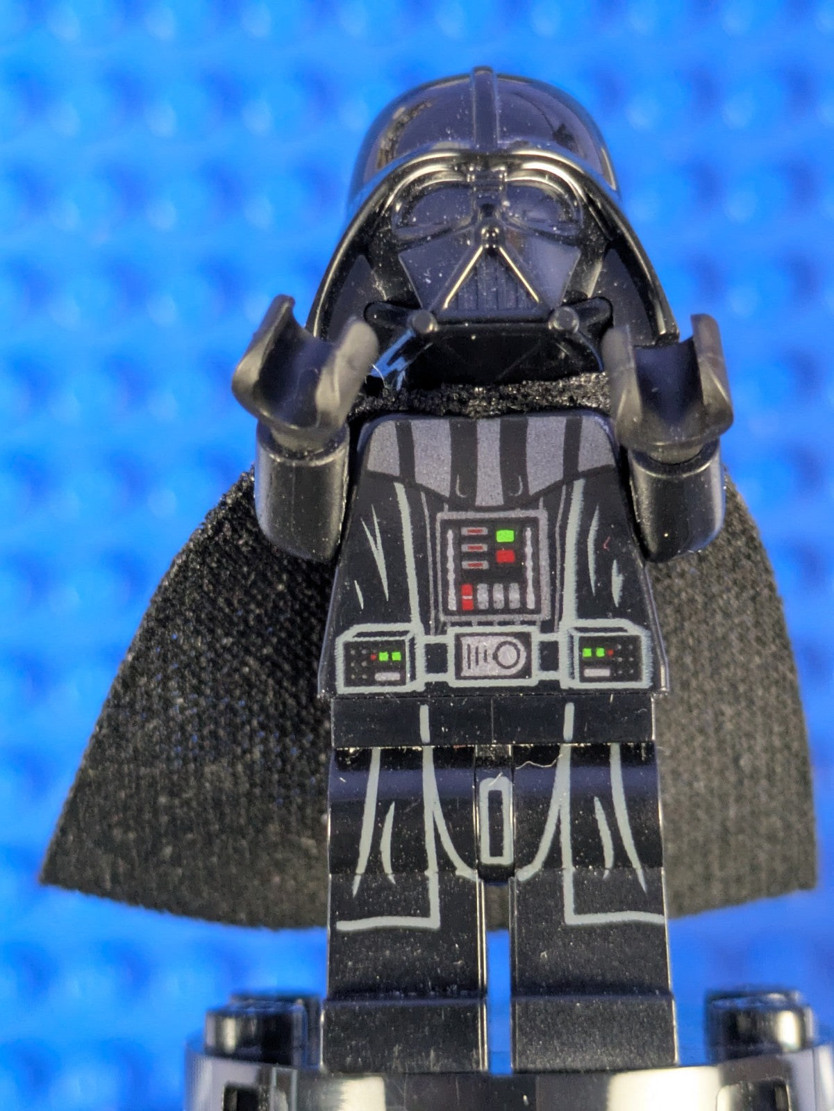 Lego Star Wars: Darth Vader (Light Nougat Head, Plain Arms) sw0834 Set 75183