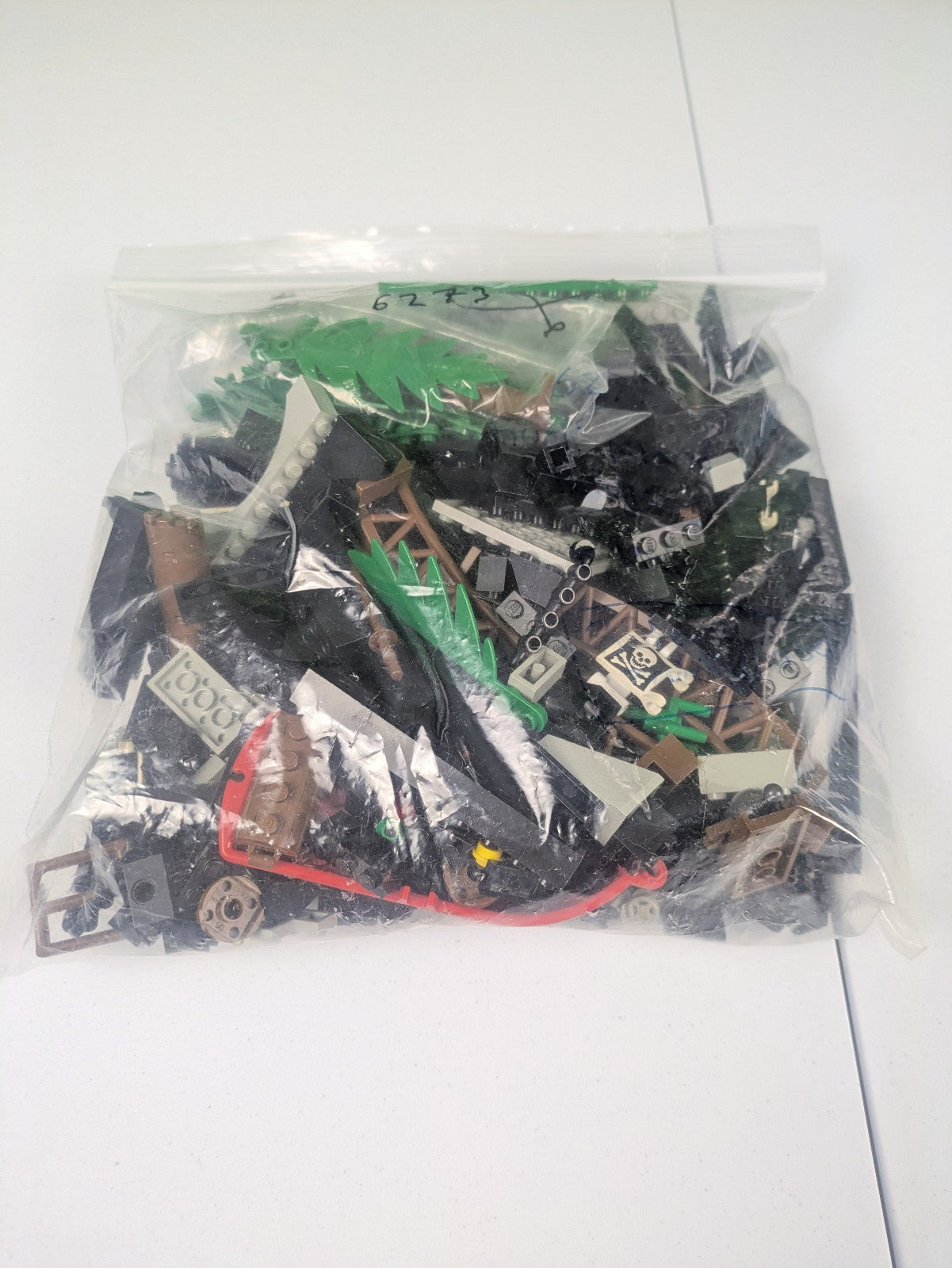 Lego Pirates: Pirates I: Rock Island Refuge Set 6273