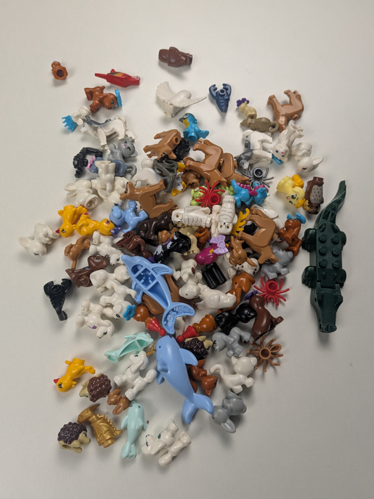 Lego Animal: Random Minifigure Animals - Assorted (Dolphin/Dog/Owl/Rabbit/Duck)
