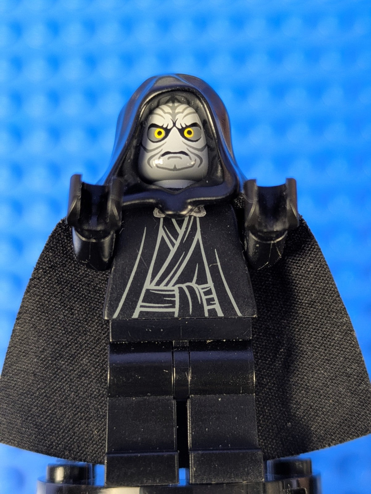 Lego Star Wars: Emperor Palpatine - Light Bluish Gray Head sw0210 Set 10188