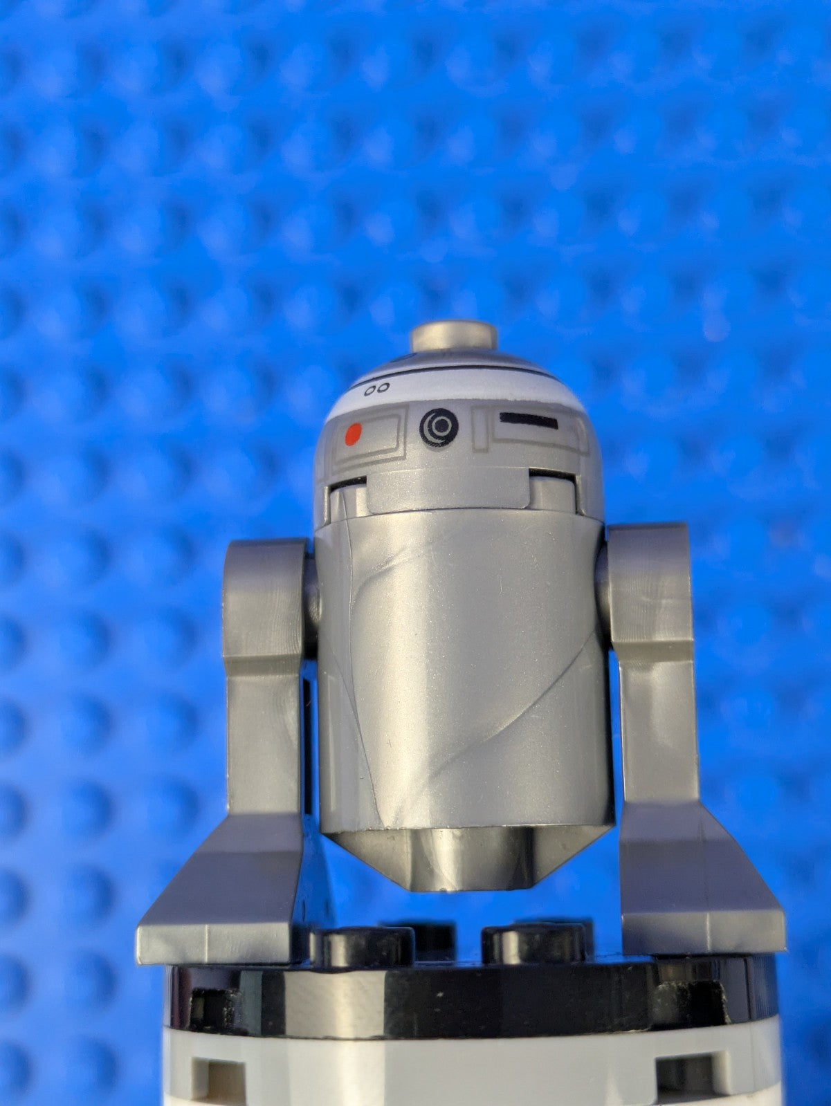 Lego Star Wars: Astromech Droid - R2-Q2 (Small Red Dots) sw0303 Set 7915