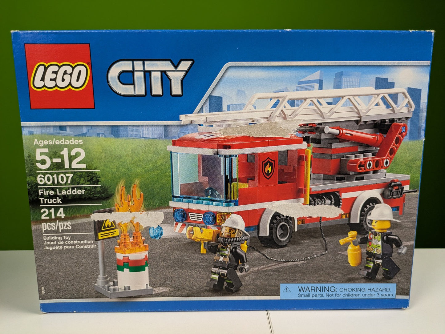 Lego Town: City: Fire: Fire Ladder Truck Set 60107 Brand New