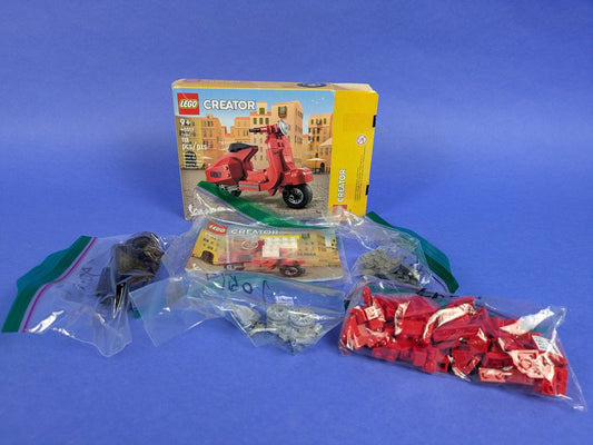 Lego Creator: Model: Traffic: Vespa Set 40517 Complete Set