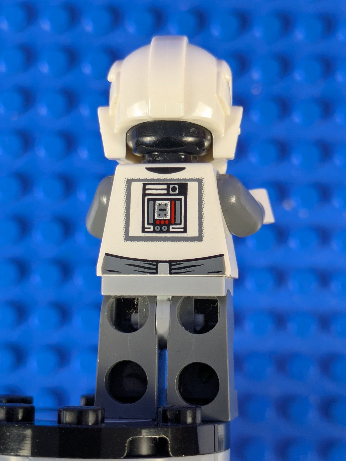 Lego Star Wars: Episode 4-6: AT-AT Driver - Red Imperial Logo sw0262 Set 8129