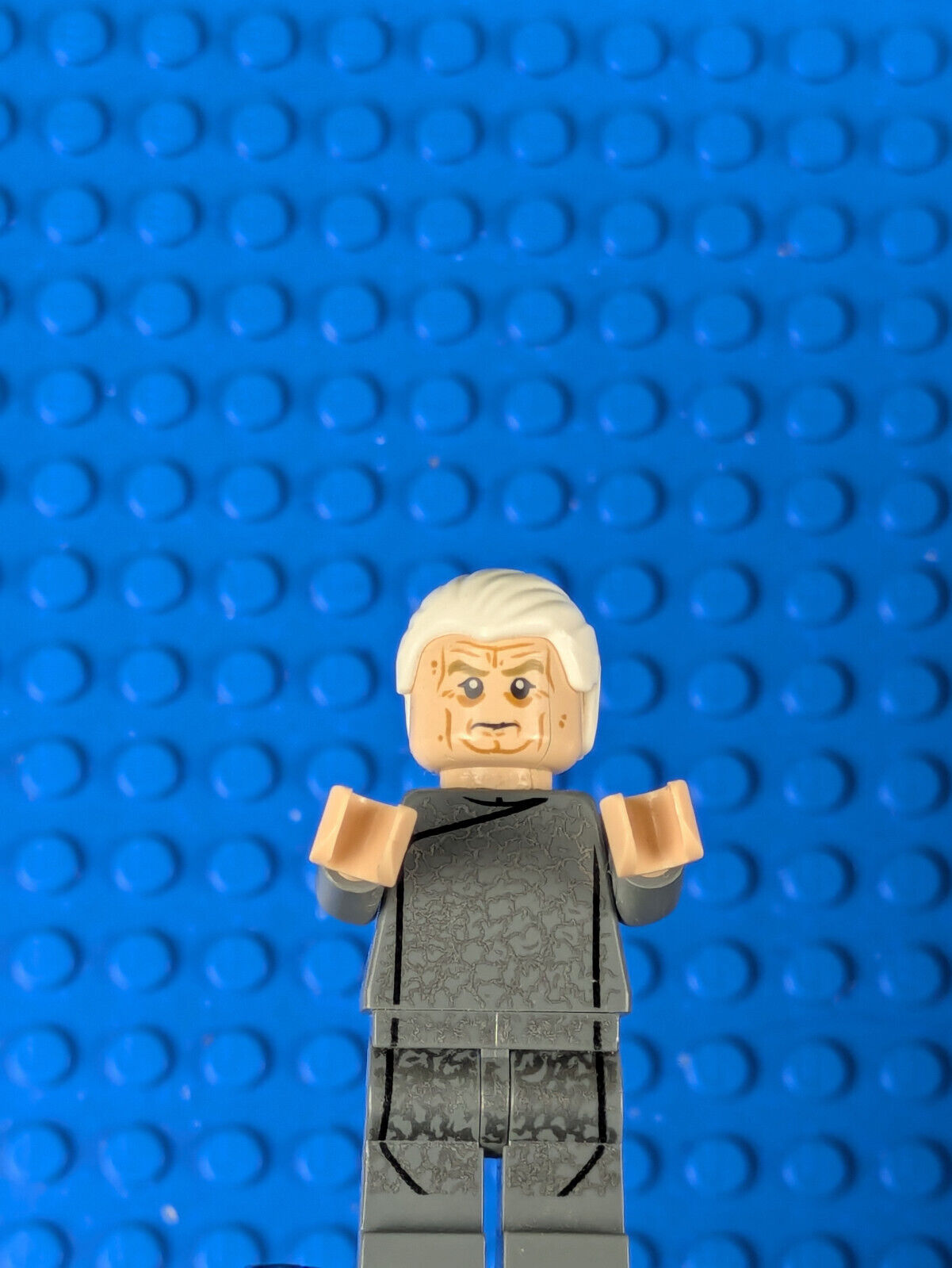 Lego Star Wars: Chancellor Palpatine-Episode 3 Dark Bluish Gray sw0540 Set 75044