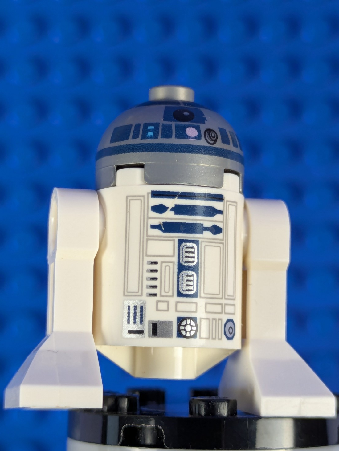 Lego Star Wars: R2-D2 - Flat Silver Head Astromech Droid sw0527a Set 75059