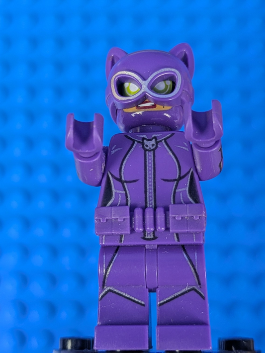 Lego Super Heroes: Catwoman - Dark Purple Suit sh0330 Set 70902