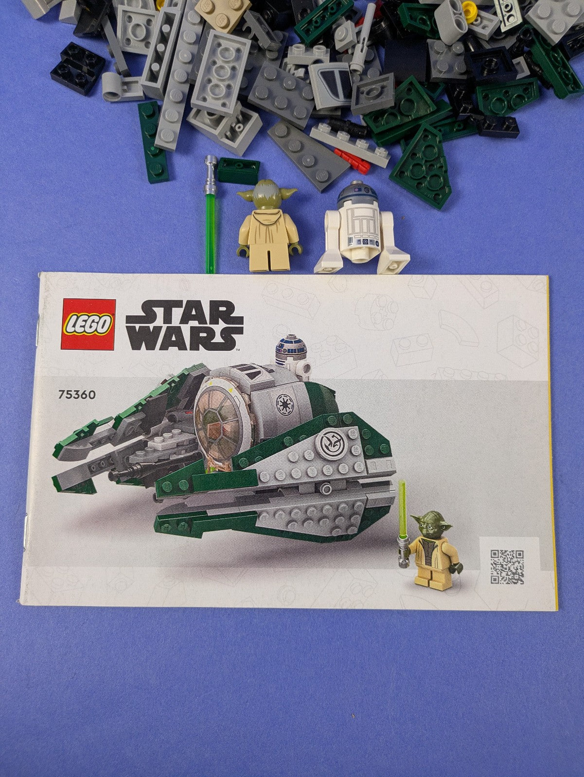 LEGO Star Wars Yoda's Jedi Starfighter 75360 Complete Set Pre-Owned