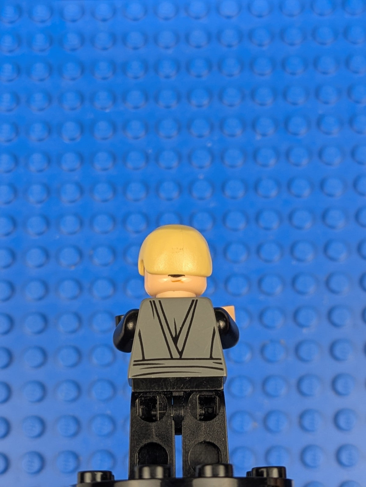 Lego Star Wars: Luke Skywalker (Dark Bluish Gray Jedi Robe) sw0395 Set 9496