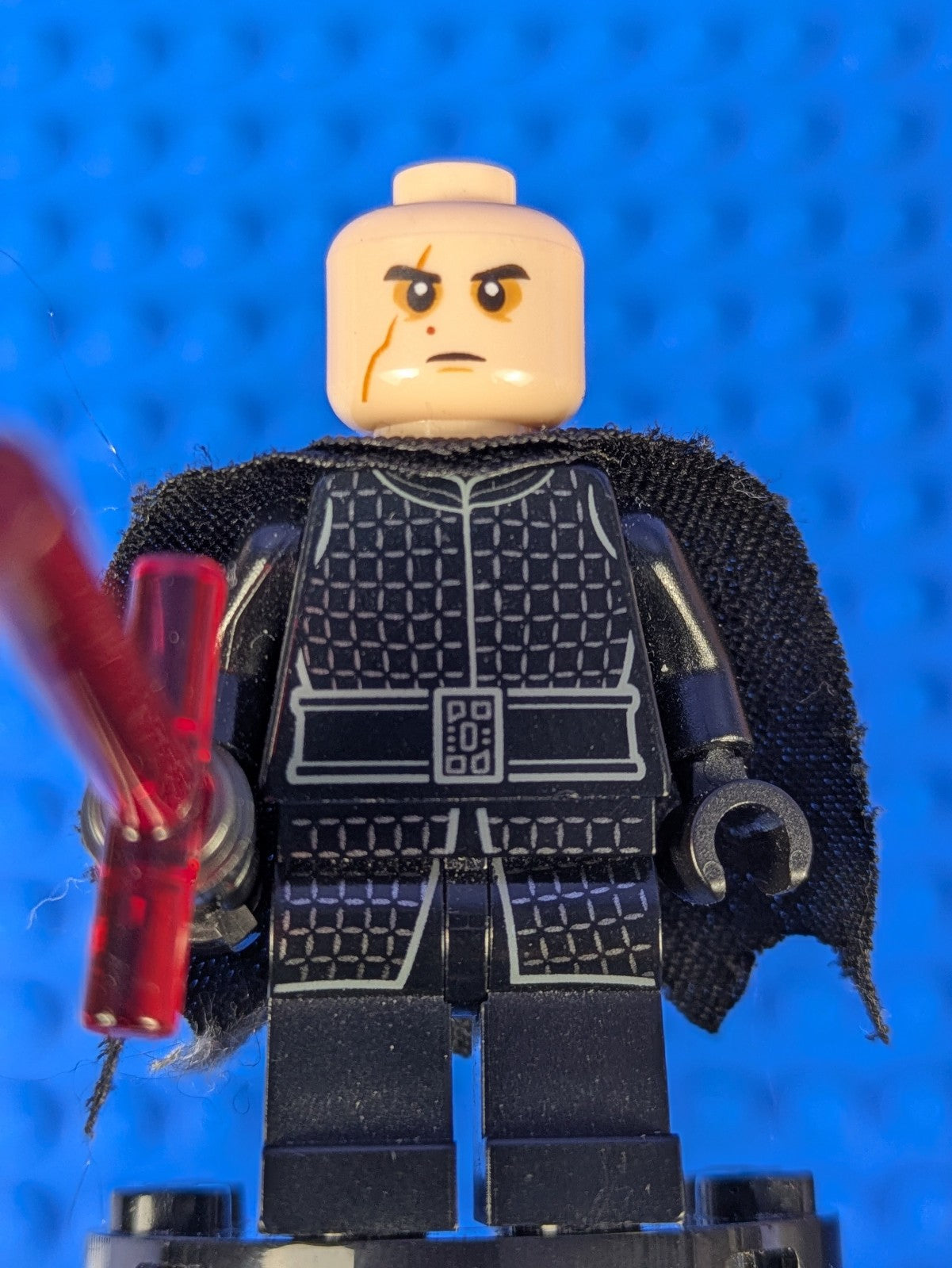 Lego Star Wars: Supreme Leader Kylo Ren (Cape) sw1061 Set 75256