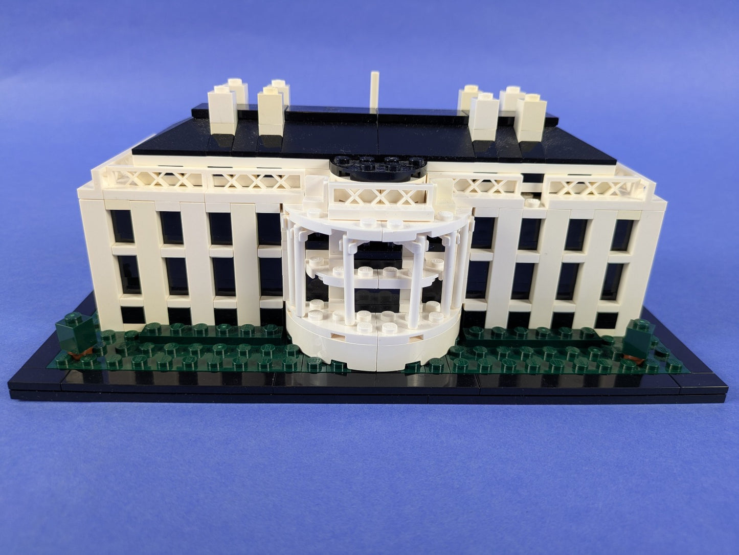 Lego Architecture: The White House Set 21006 Incomplete Set